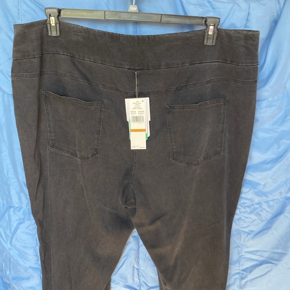 Ruby rd pant Tencel blend raw hem pull on ankle pant size 3X - Picture 11 of 17
